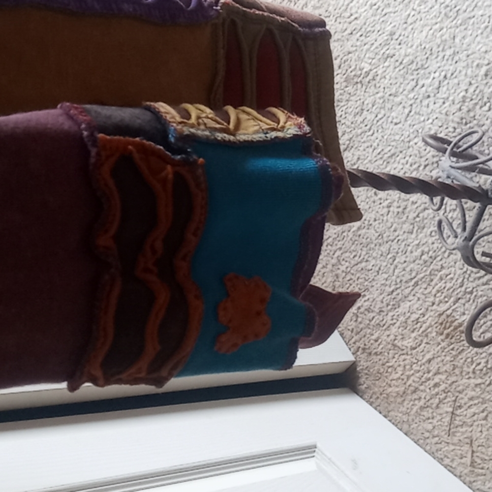 Top - Picture 6 of 6